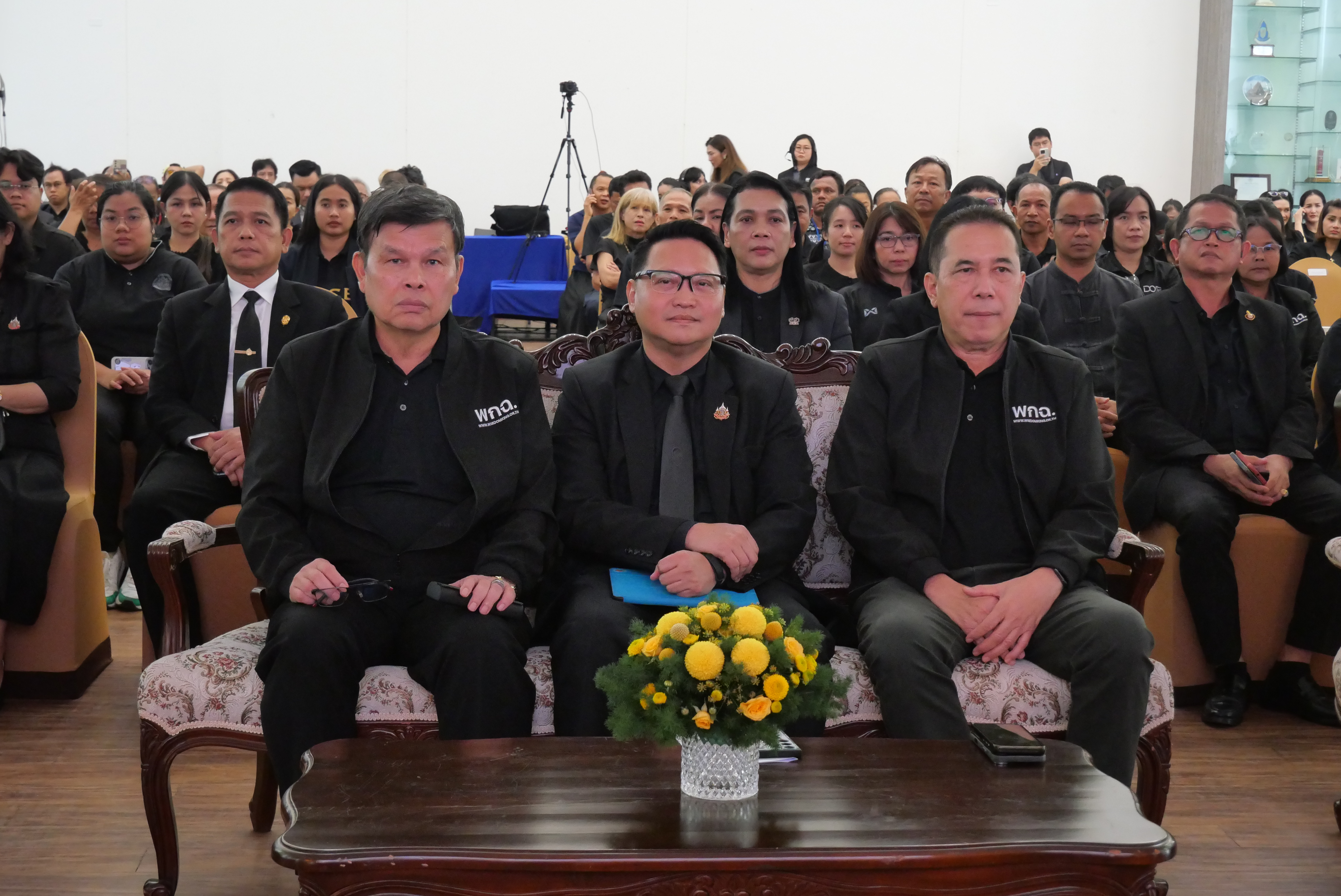 title - ส.ป.ก.ร่วมเป็นเกียรติในพิธีเปิดมหกรรม “สืบสานงานพ่อ พัฒนา ส่งต่ออาชีพที่ยั่งยืน”